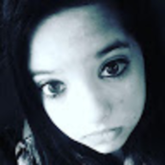 Meet your Posher, Alana - Picture 1 of 1